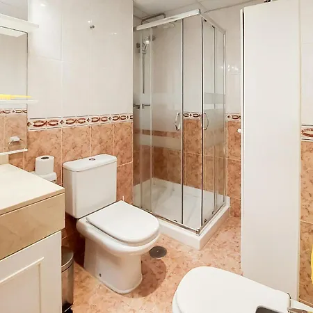 2 Bedroom Lovely In Marbella