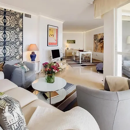 Apartment 2 Bedroom Lovely In Marbella