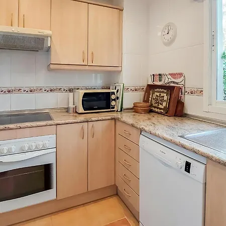 Apartment 2 Bedroom Lovely In *