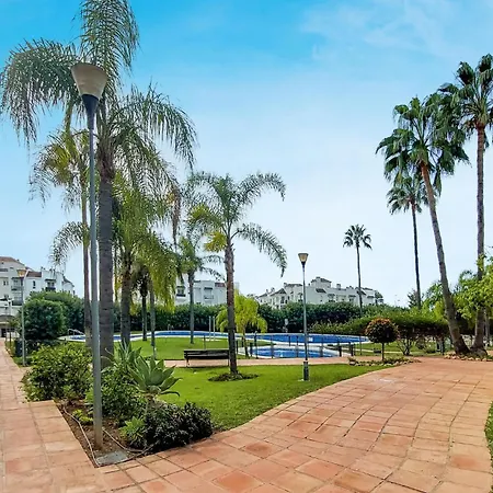 2 Bedroom Lovely In Apartment *